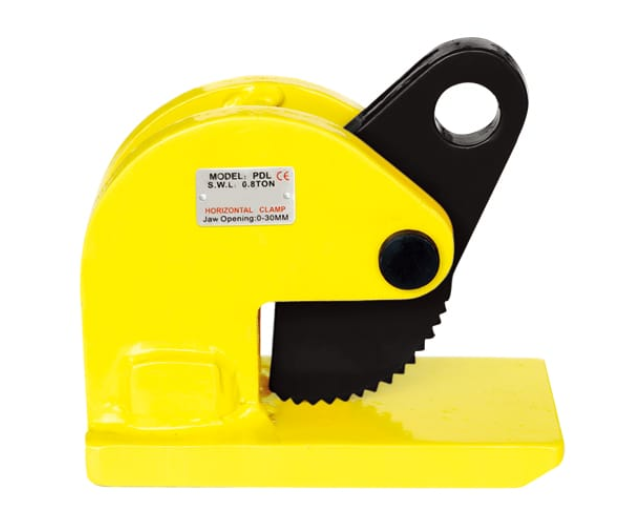 注意了，鋼板鉗操作不當可能會導致事故發生